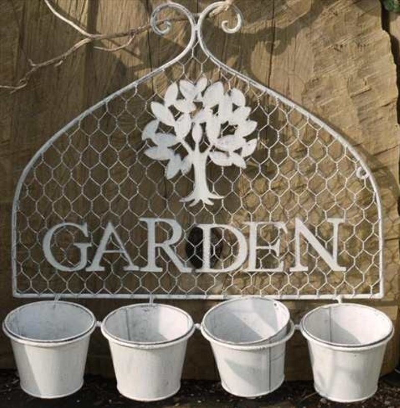 Garden Wall Pot Holder | Planters - The Garden Factory